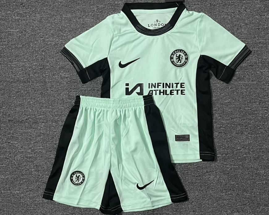 CHELSEA kid kit