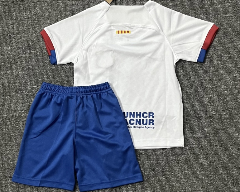 BARCELLONA kid kit