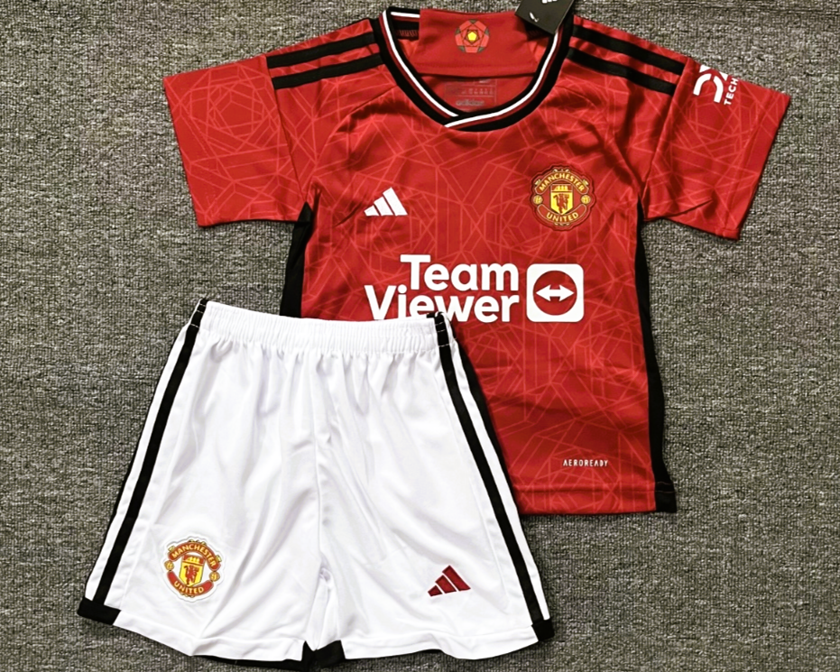 MANCHESTER UNITED kid kit