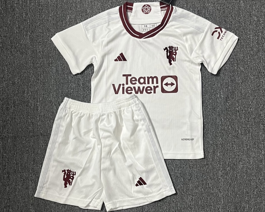 MANCHESTER UNITED kid kit