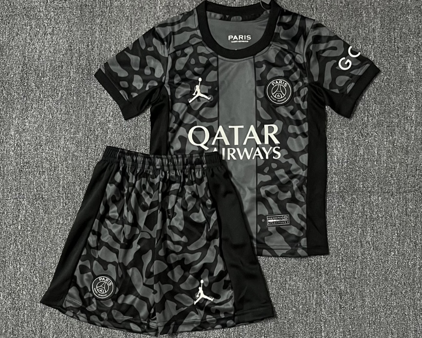 PARIS SAINT GERMAIN kid kit