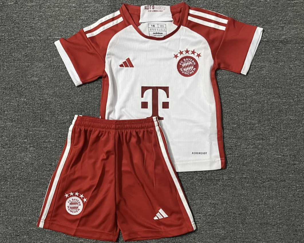 BAYERN MONACO kid kit