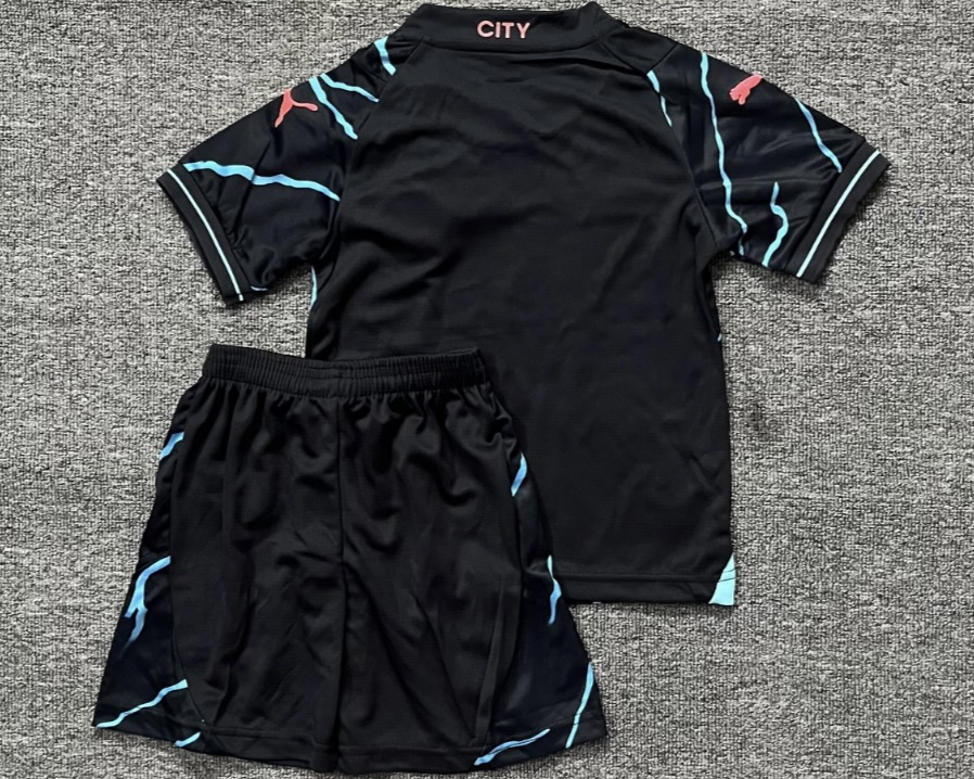 MANCHESTER CITY kid kit