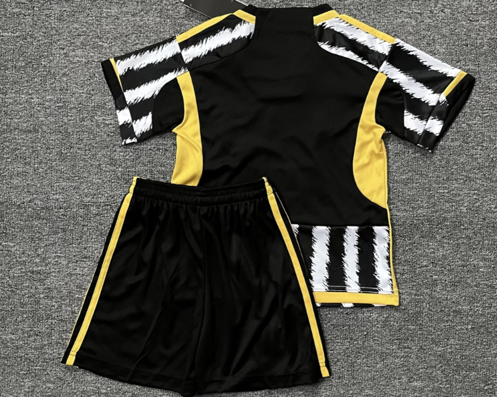 JUVENTUS Kid kit