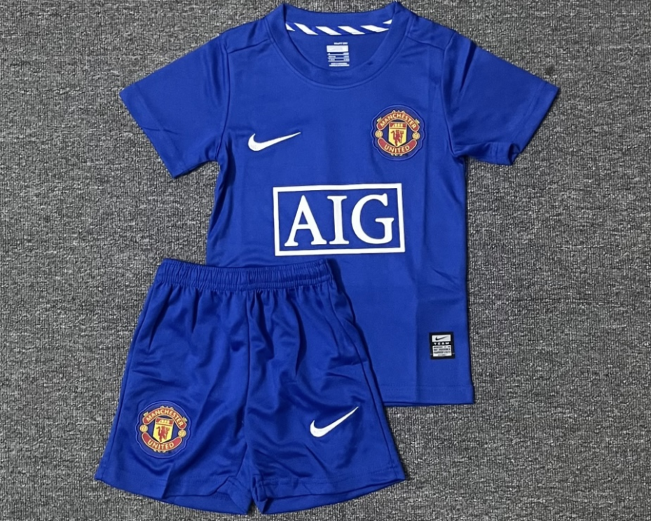 MANCHESTER UNITED kid kit