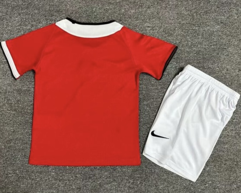 MANCHESTER UNITED kid kit