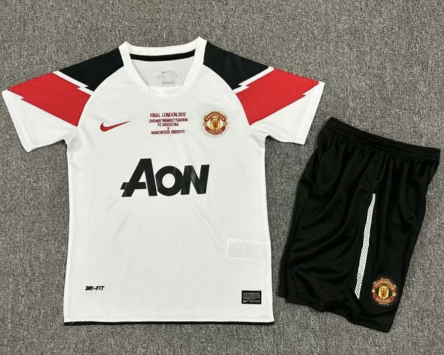 MANCHESTER UNITED kid kit