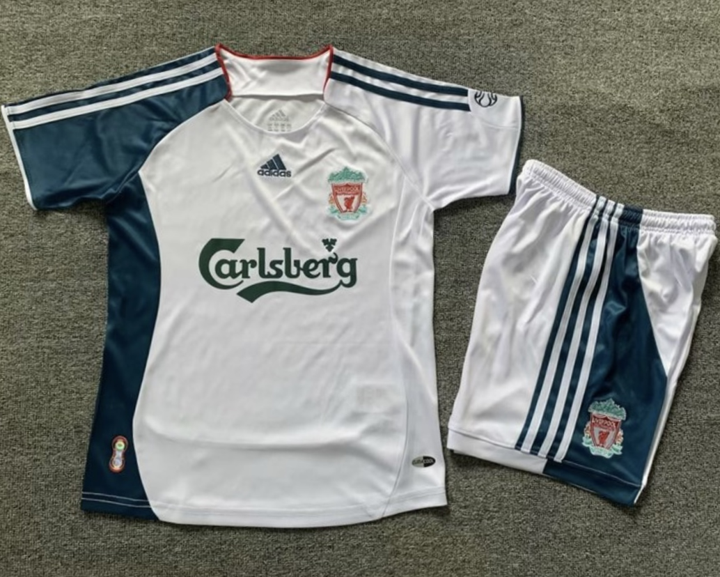 LIVERPOOL kid kit