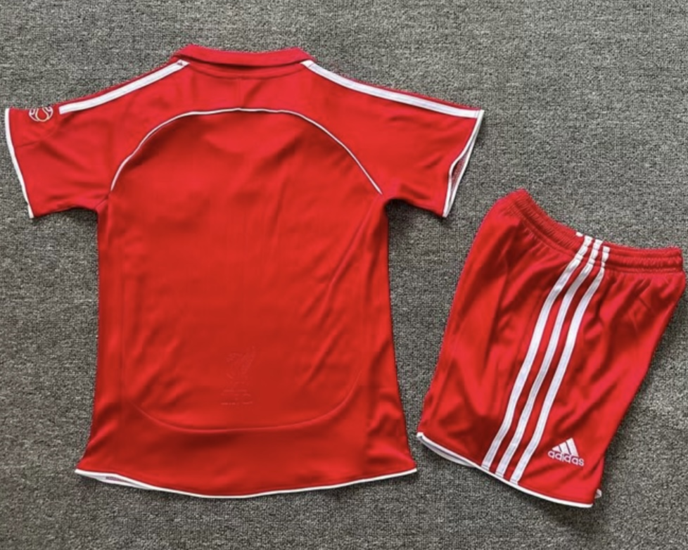 LIVERPOOL kid kit