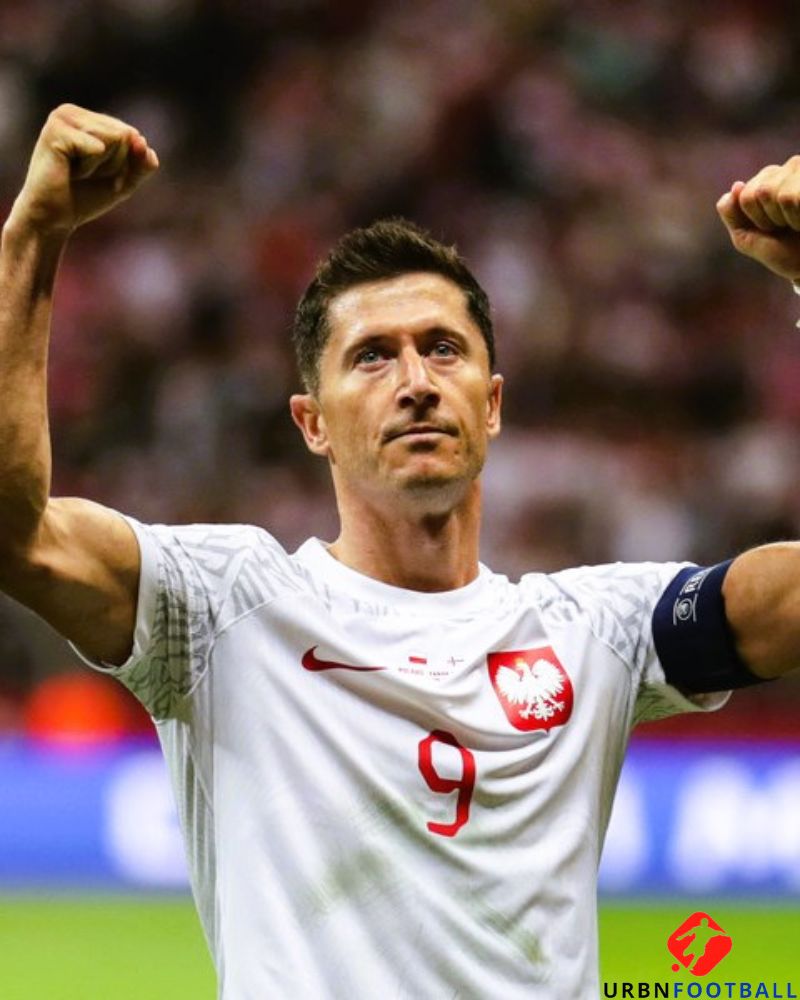 LEWANDOWSKI ROBERT 2022-23 (Pol)