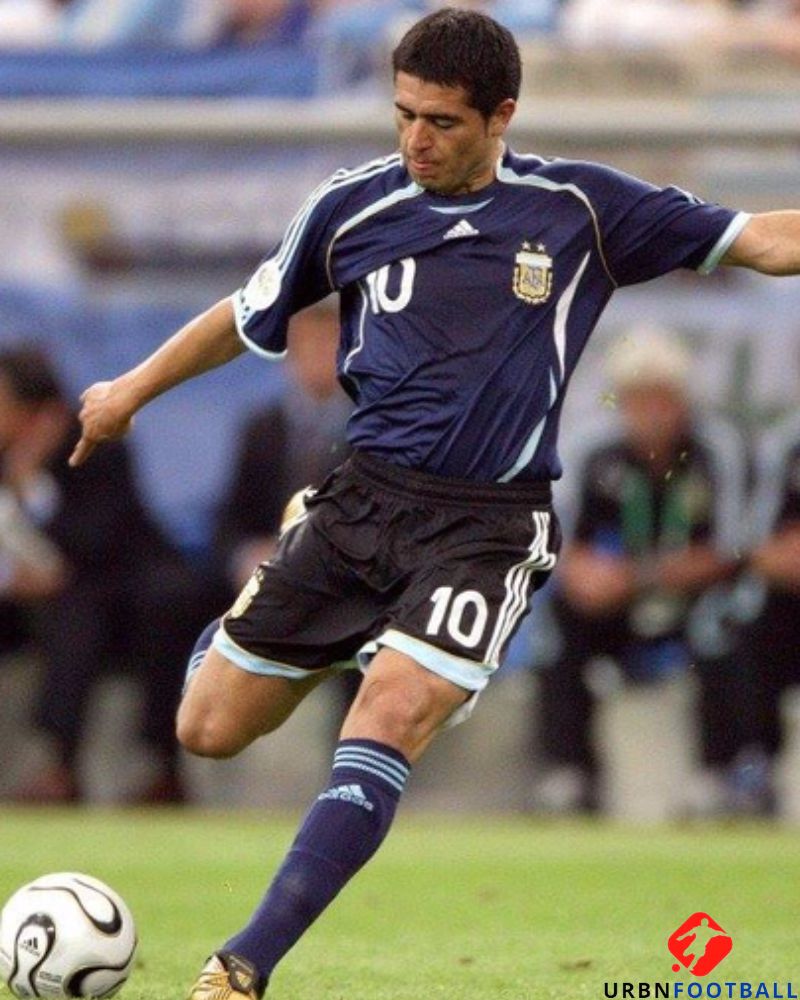 RIQUELME ROMAN 2006-07 (Arg)