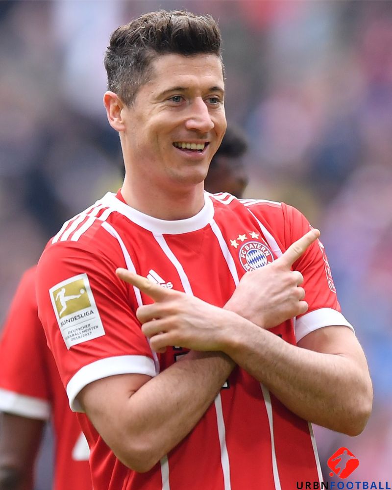 LEWANDOWSKI ROBERT 2017-18 (Bay M)