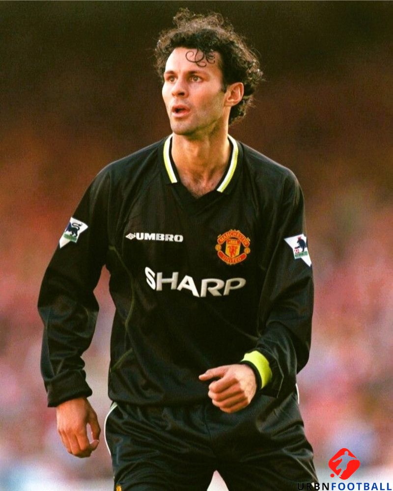 GIGGS RYAN 1998-99