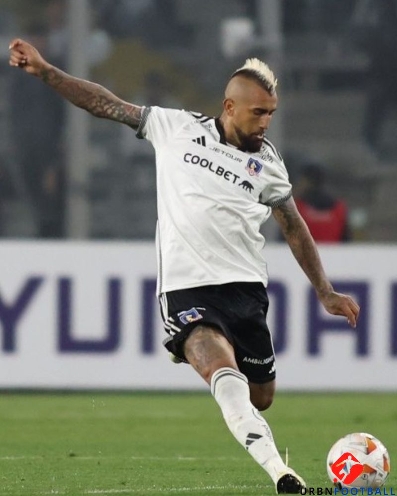 VIDAL ARTURO 2024-25 (Colo)